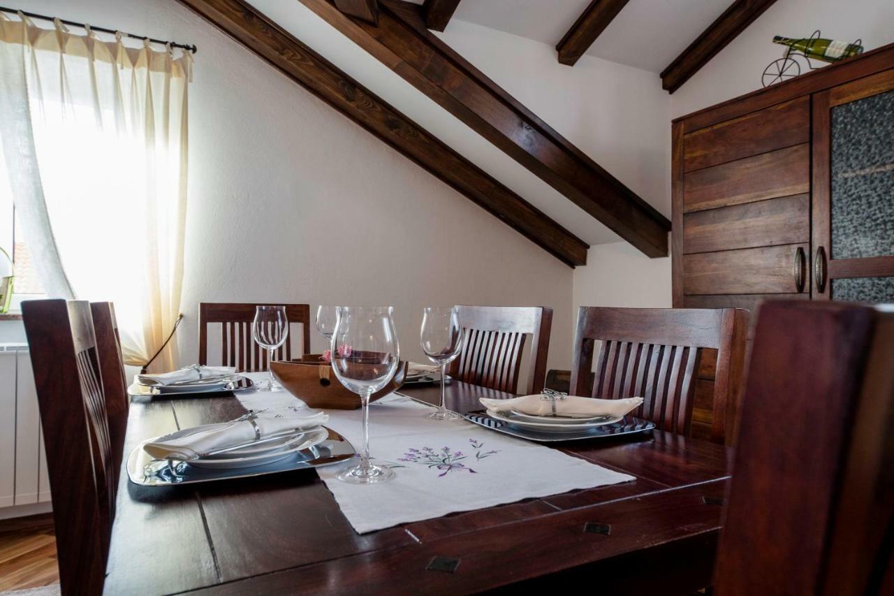 Apartmani Godinić Palit Exterior foto