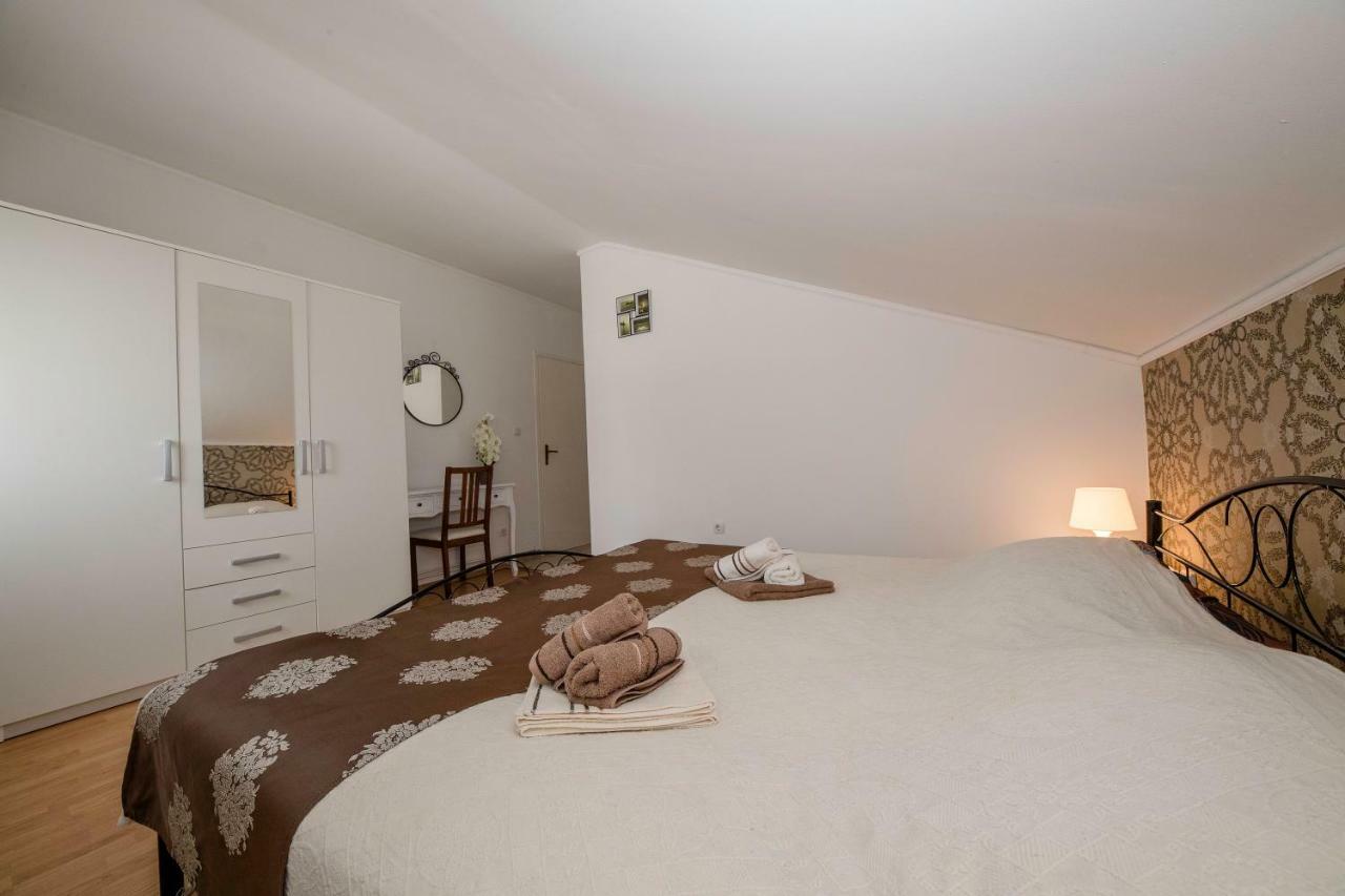 Apartmani Godinić Palit Exterior foto