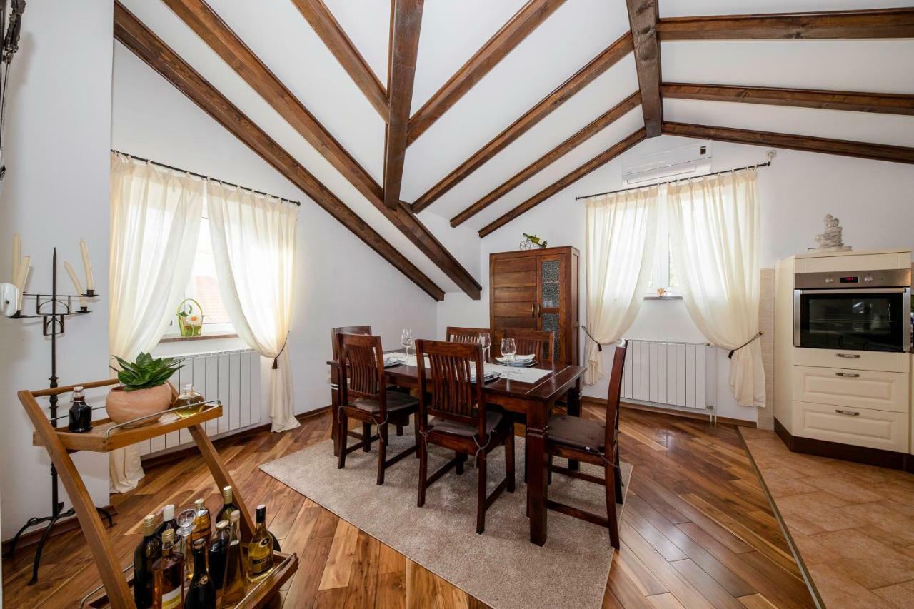 Apartmani Godinić Palit Exterior foto