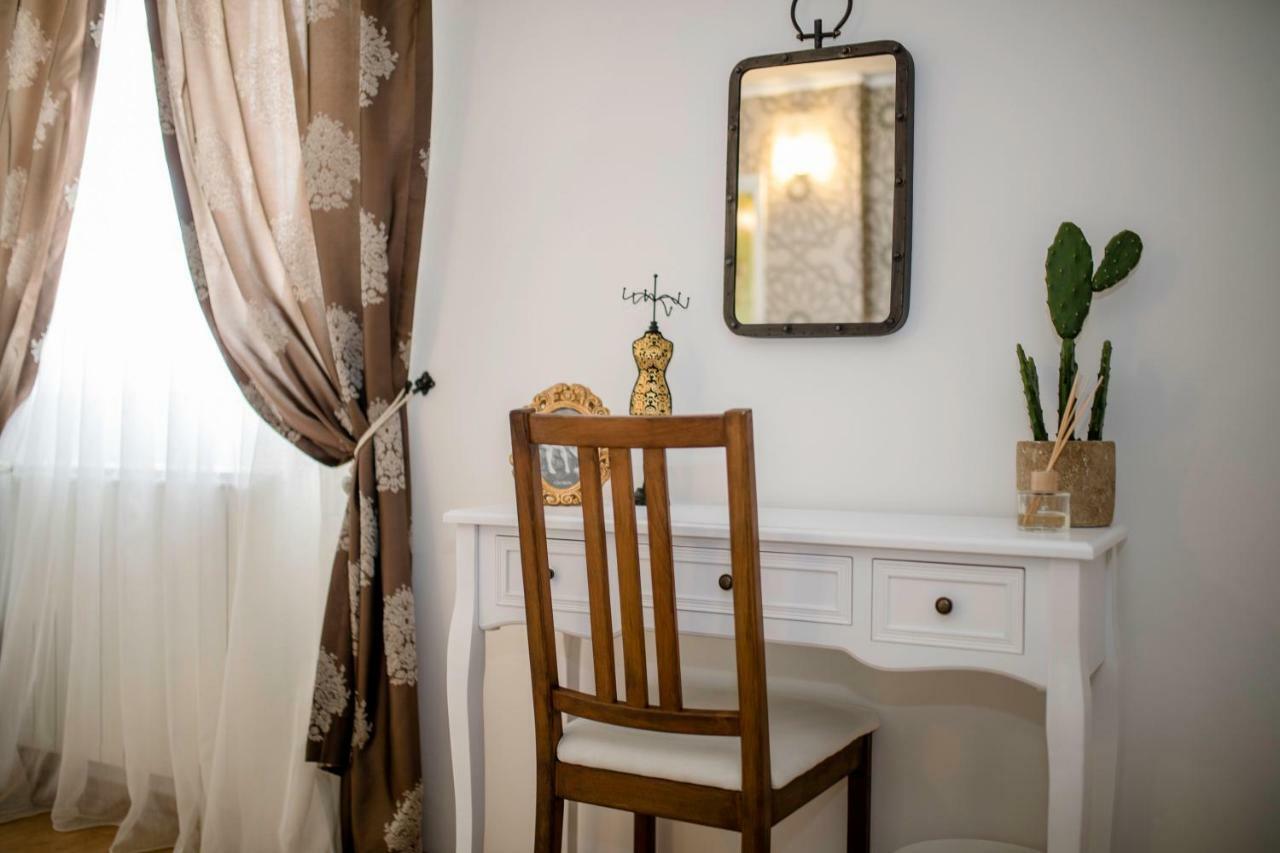 Apartmani Godinić Palit Exterior foto